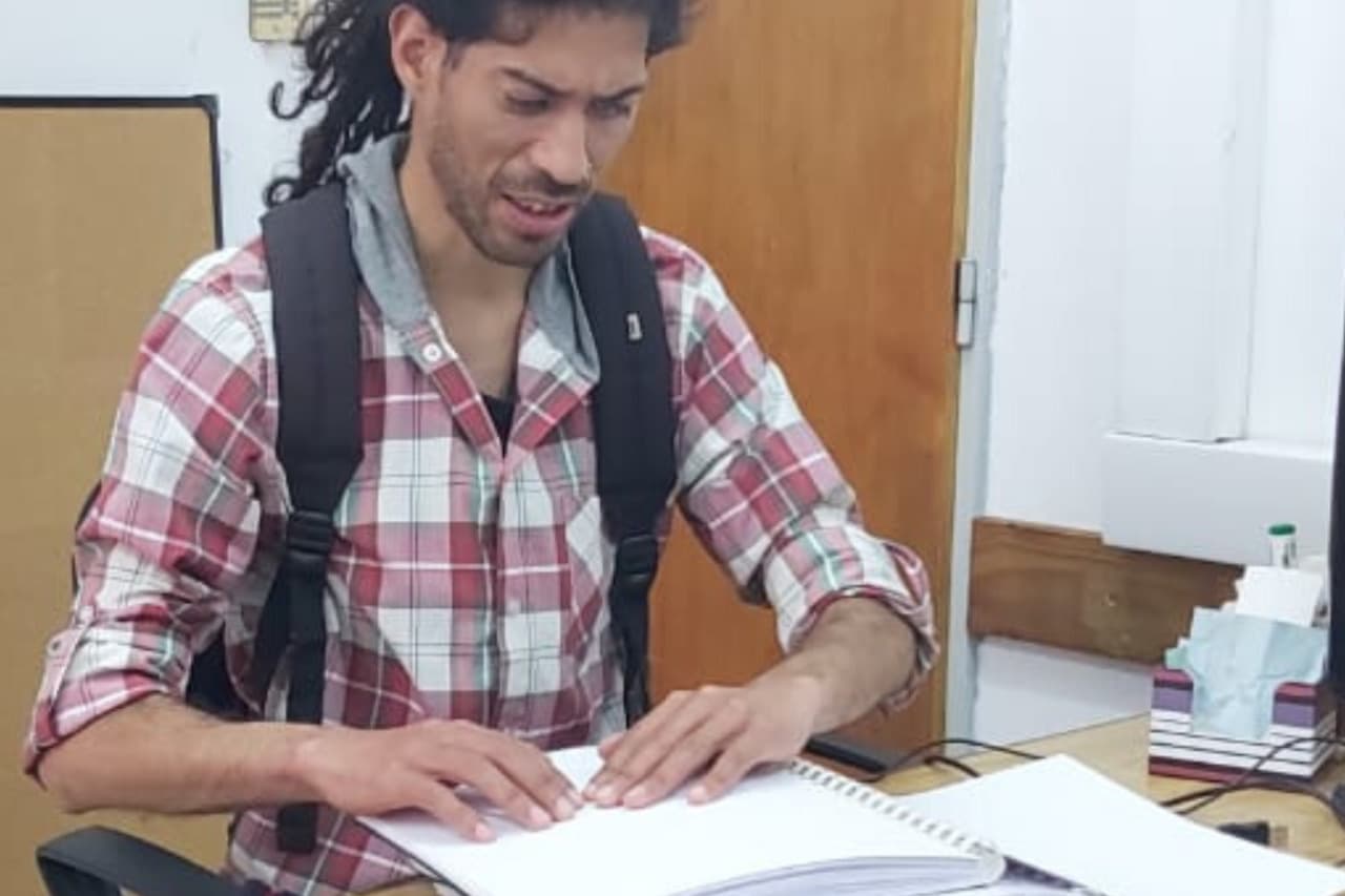 El camino hacia la inclusión: La FRGP cuenta con su primer apunte en braille